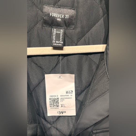 Forever 21 Black Puffer Jacket - Picture 2 of 4